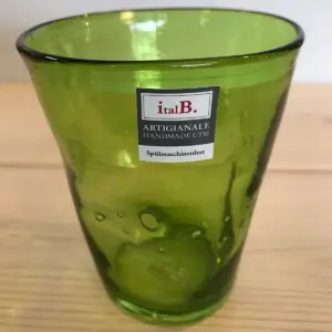 Trinkglas green Handarbeit, mundgeblasen Spühlmaschienenfest 0,3L