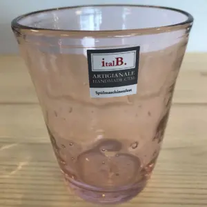 Trinkglas rosa Handarbeit, mundgeblasen Spühlmaschienenfest 0,3L